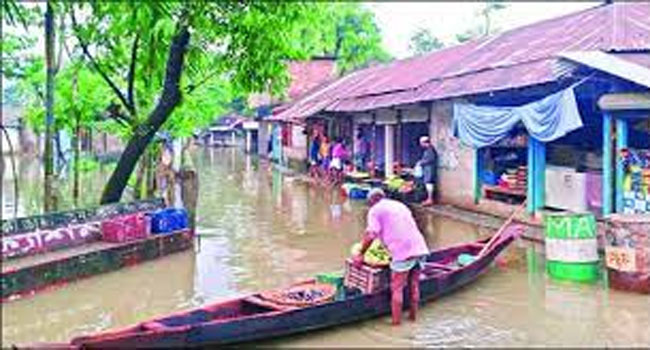 Read more about the article সিলেটে বন্যা পরিস্থিতির উন্নতি হলেও পানিবন্দি থাকতে হতে পারে আরো ৫ দিন