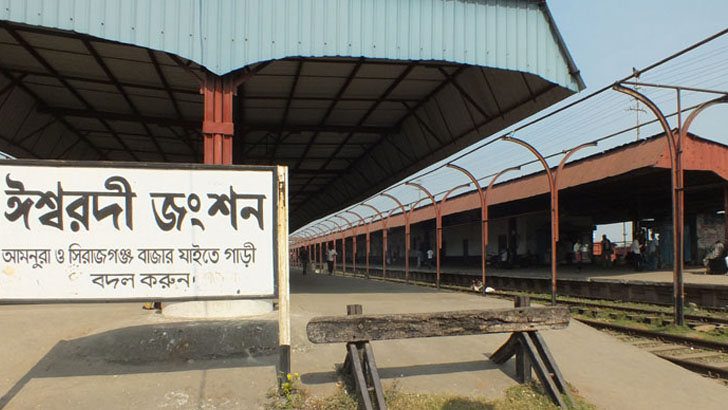 Read more about the article সেই টিটিইকে বরখাস্তের আদেশ প্রত্যাহার