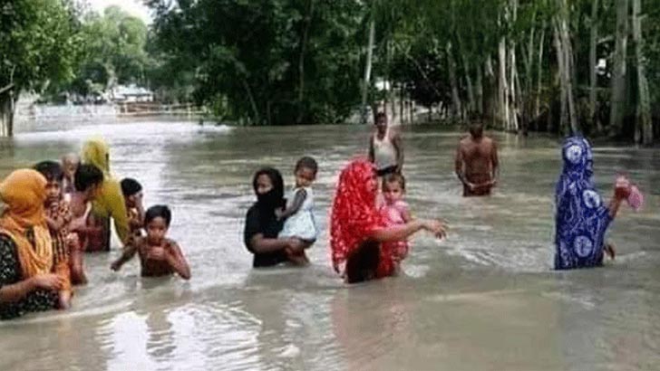Read more about the article মায়ের কোল থেকে বন্যার পানিতে ভেসে গেছে শিশু