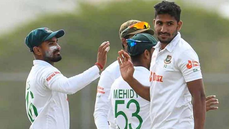 Read more about the article পেসার খালেদের চমকে আফসোসই বাড়ল বাংলাদেশের