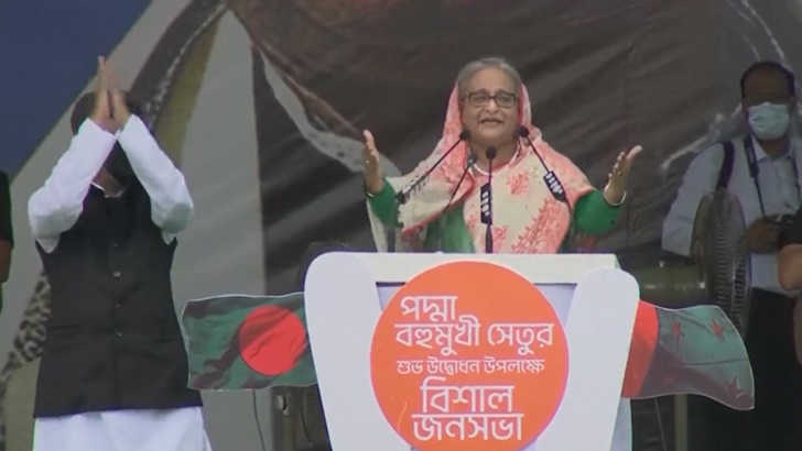 Read more about the article ‘আছে শুধু ভালোবাসা, দিয়ে গেলাম তাই’