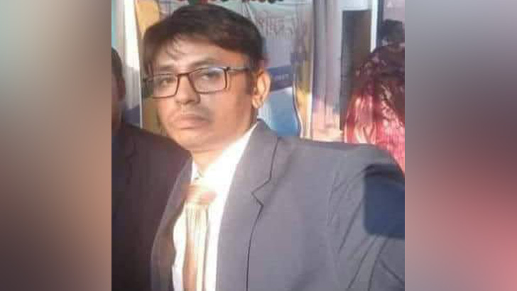 Read more about the article ইভটিজিংয়ে বাধা দেওয়ায় শিক্ষককে পিটিয়ে হত্যা করল ছাত্র