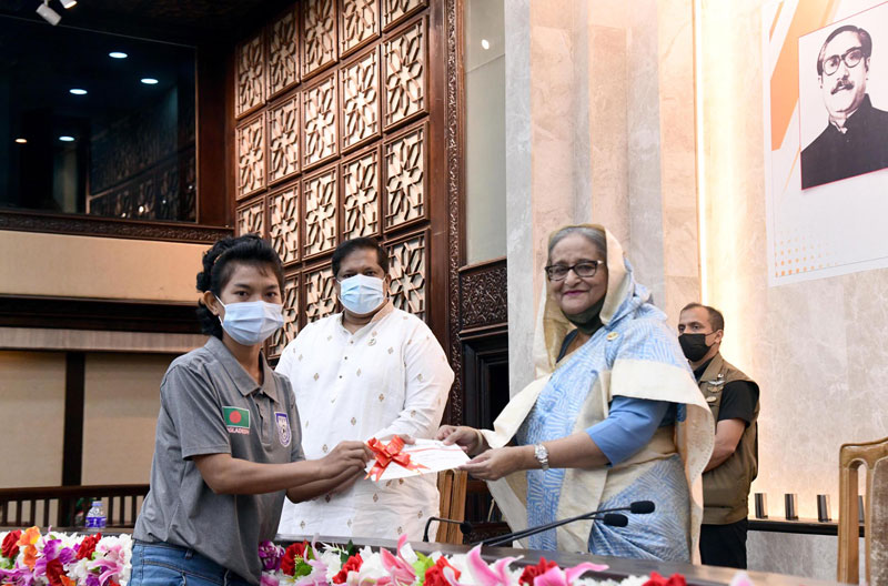 Read more about the article বন্যাও আমরা মোকাবেলা করব, খেলাধুলাও চলবে: প্রধানমন্ত্রী