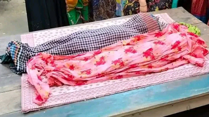 Read more about the article বাবার ট্রলির চাকায় পিষ্ট হয়ে প্রাণ গেল শিশুর