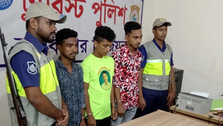 Read more about the article সৈকতে পর্যটককে ছুরিকাঘাত করে ক্যামেরা ছিনতাই