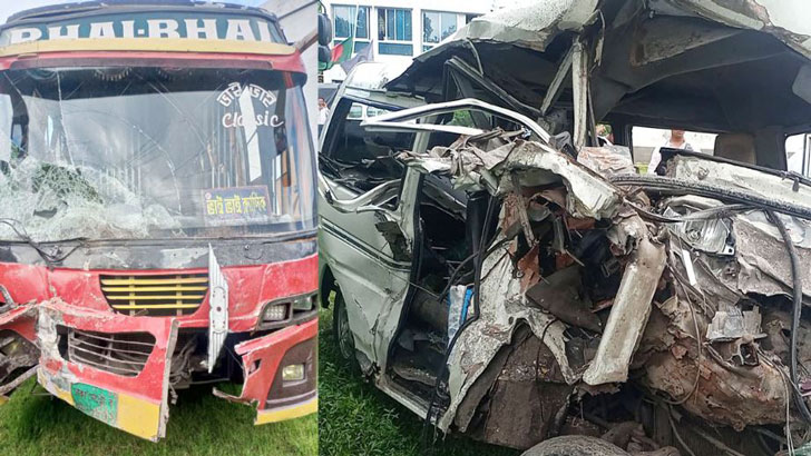 Read more about the article বাস-অ্যাম্বুলেন্স সংঘর্ষে নবজাতকসহ নিহত ৩