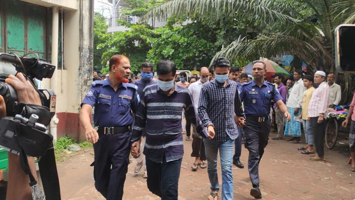 Read more about the article ডিবির ৭ সদস্যকে ৭ বছর করে কারাদণ্ড