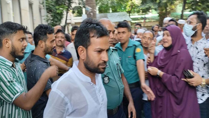 Read more about the article শুভ্র হত্যা: গৌরীপুরের মেয়র খালাস
