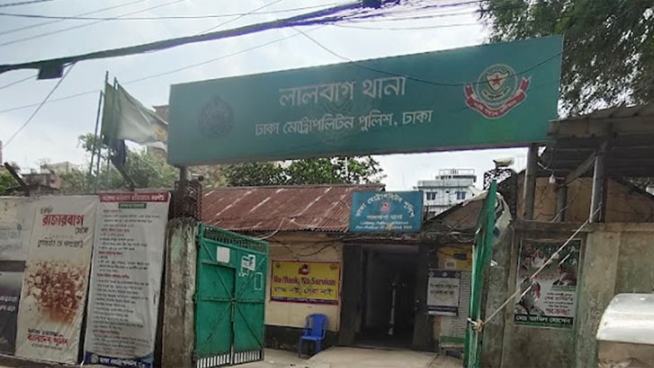 Read more about the article লালবাগ থানার ওসি-এসআইসহ ৫ পুলিশের বিরুদ্ধে মামলা