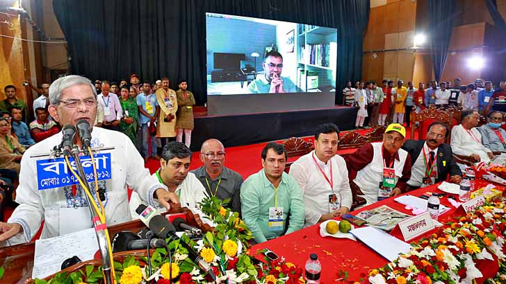 Read more about the article মিথ্যা মামলার ওয়ারেন্ট ইস্যু করে লাভ নেই: ফখরুল