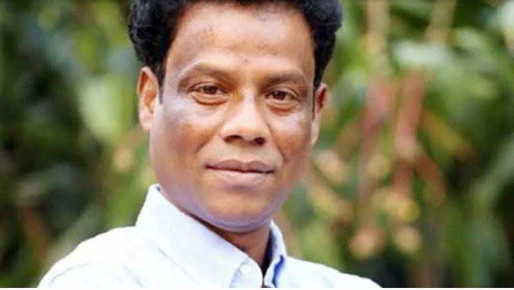 Read more about the article লাইফসাপোর্টে গায়ক আকবর, কান্নায় ভেঙে পড়েছেন স্ত্রী