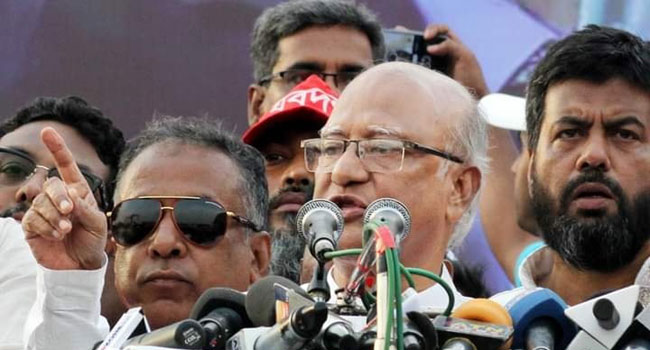Read more about the article সমাবেশ থেকে ২ দিনের কর্মসূচি ঘোষণা বিএনপির