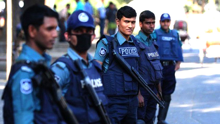 Read more about the article পুলিশের বিশেষ অভিযানে রাজধানীতে গ্রেফতার ৪৭২