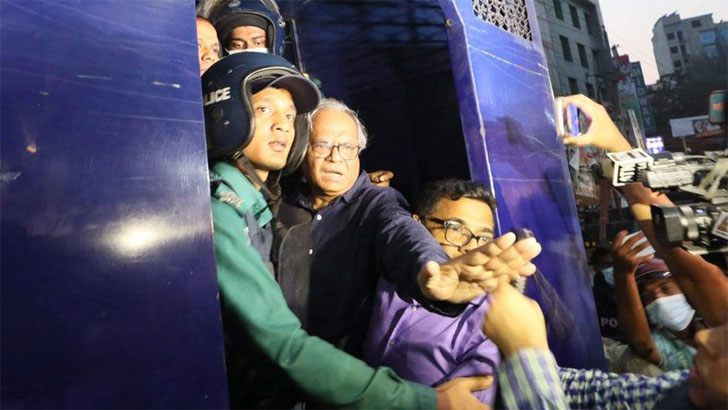 Read more about the article বিএনপির কেন্দ্রীয় কার্যালয় থেকে রিজভী আটক