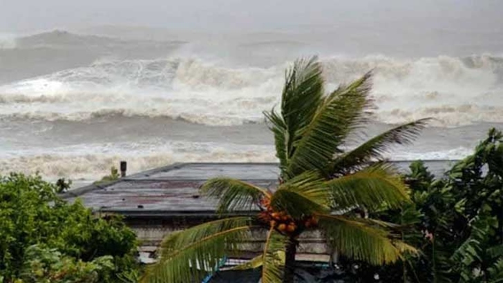Read more about the article আঘাত হেনেছে ঘূর্ণিঝড় ‘মানদৌস’