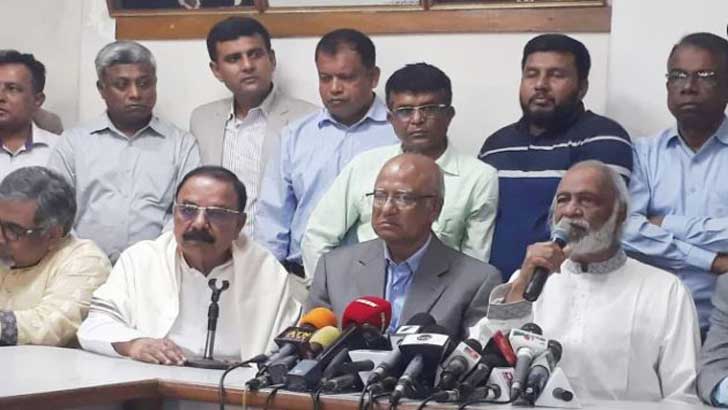 Read more about the article নয়াপল্টন কার্যালয়ে মোশাররফ গয়েশ্বর ও মঈন: ভাঙচুর নিয়ে ক্ষোভ