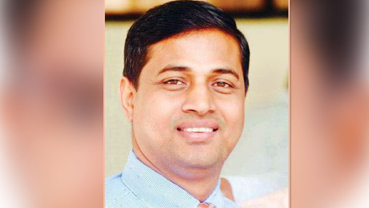 Read more about the article সাবরেজিস্ট্রার মনিরুলের ‘পলায়ন’ কাণ্ড