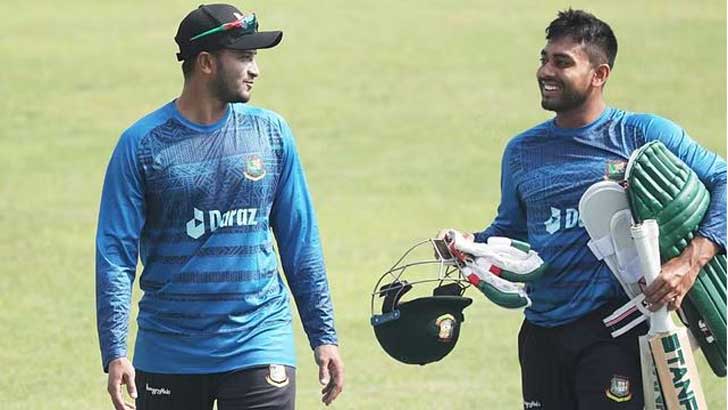 Read more about the article বিশ্বসেরা অলরাউন্ডারের মুকুট সাকিবের মাথায়, তিনে মিরাজ