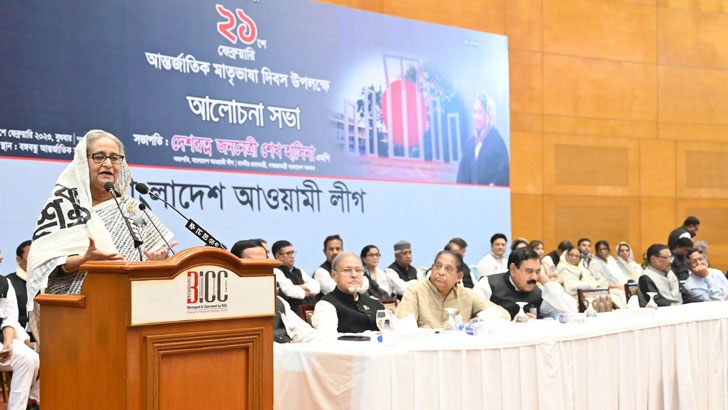 Read more about the article বিদেশিদের কাছে তদবির করে ক্ষমতায় যাওয়ার সুযোগ নেই: প্রধানমন্ত্রী