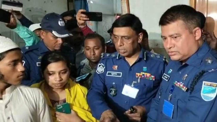 Read more about the article দুই ভাইকে কুপিয়ে হত্যা: সোনারগাঁওয়ে ঘটনাস্থল পরিদর্শনে ডিআইজি