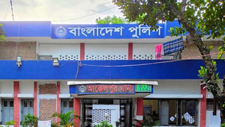 Read more about the article স্ত্রীকে হত্যার পর শবেবরাতের নামাজ পড়তে মসজিদে যান সিরাজুল!