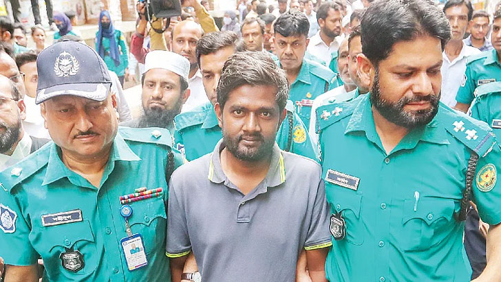 Read more about the article ২০ হাজার টাকা মুচলেকায় জামিন পেলেন সাংবাদিক শামসুজ্জামান