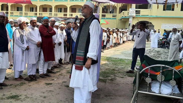 Read more about the article ‘গার্ড অব অনার’ এ নারী ইউএনও, প্রতিবাদের ব্যাখ্যা দিলেন কাদের সিদ্দিকী