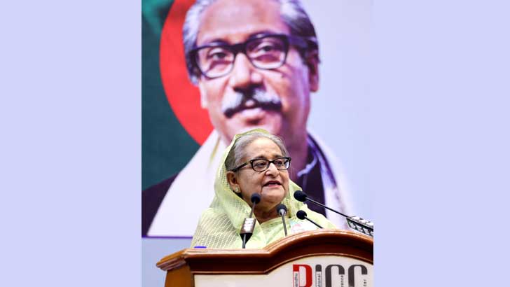 Read more about the article ‘জনগণের সম্পদ বিক্রি করে ক্ষমতায় থাকব সেই বাপের বেটি আমি নই’