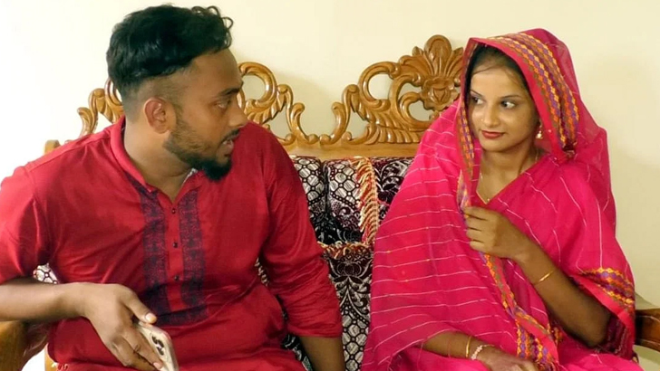 Read more about the article প্রেমের টানে নোয়াখালী এসে ঘর বাঁধলেন মালয়েশীয় তরুণী