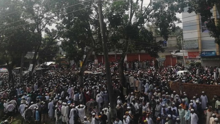 Read more about the article পিরোজপুরে পৌঁছেছে সাঈদীর লাশ, বাদ জোহর জানাজার পর দাফন