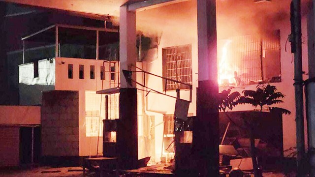 Read more about the article মহাখালীতে গ্যাস স্টেশনে আগুন, দগ্ধ ৮