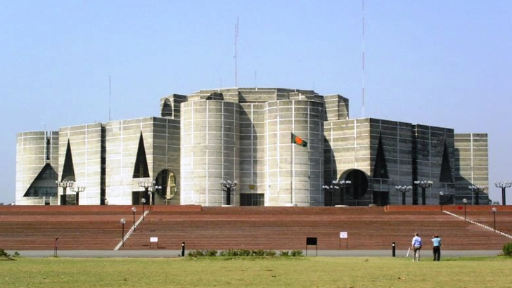Read more about the article বৃহস্পতিবার নয়, বুধবারই শপথ নবনির্বাচিতদের