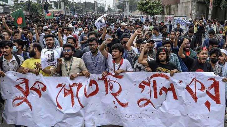 Read more about the article শিক্ষার্থীদের গণবিক্ষোভের খবর জায়গা পেল বিশ্ব মিডিয়ায়