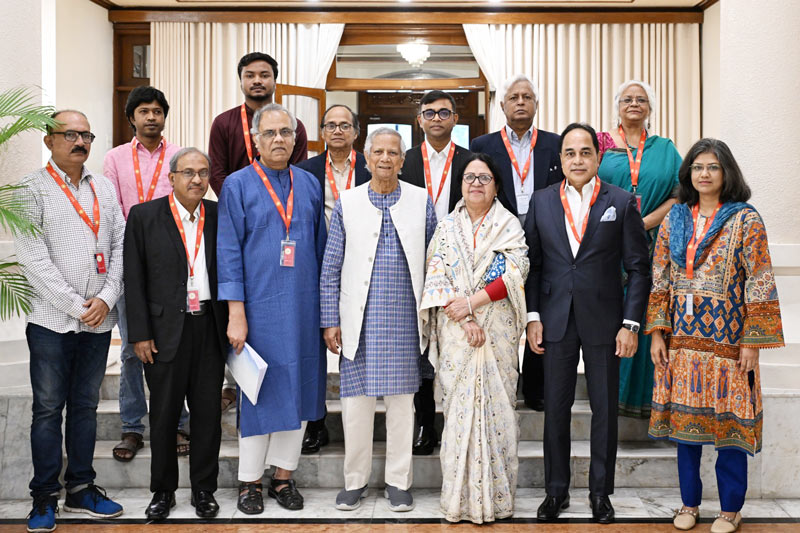 Read more about the article সাংবাদিকের বেতন বিসিএস ক্যাডারের সমান করার সুপারিশ