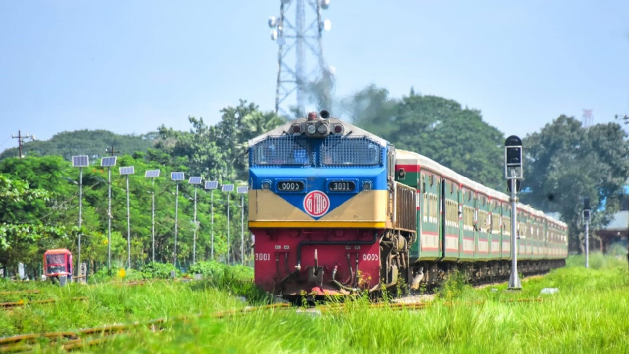 Read more about the article ঈদুল ফিতরের ট্রেনযাত্রা শুরু আজ