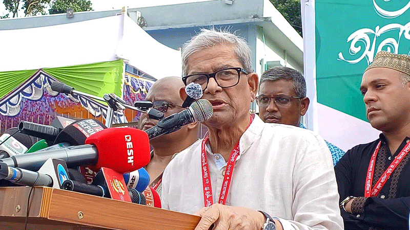 Read more about the article গণতান্ত্রিক পরিবেশ তৈরির সুযোগ করে দেওয়ার জন্য ছাত্র-জনতার প্রতি কৃতজ্ঞ: ফখরুল