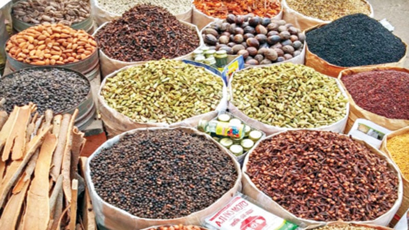 Read more about the article অধিকাংশ মসলার দাম কম, স্বস্তি ক্রেতার