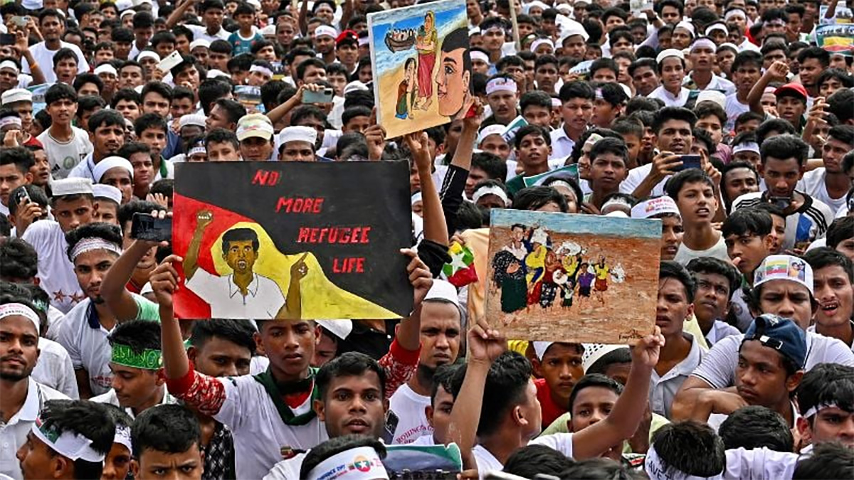 Read more about the article নিজ দেশে ফেরার আকুতি রোহিঙ্গাদের