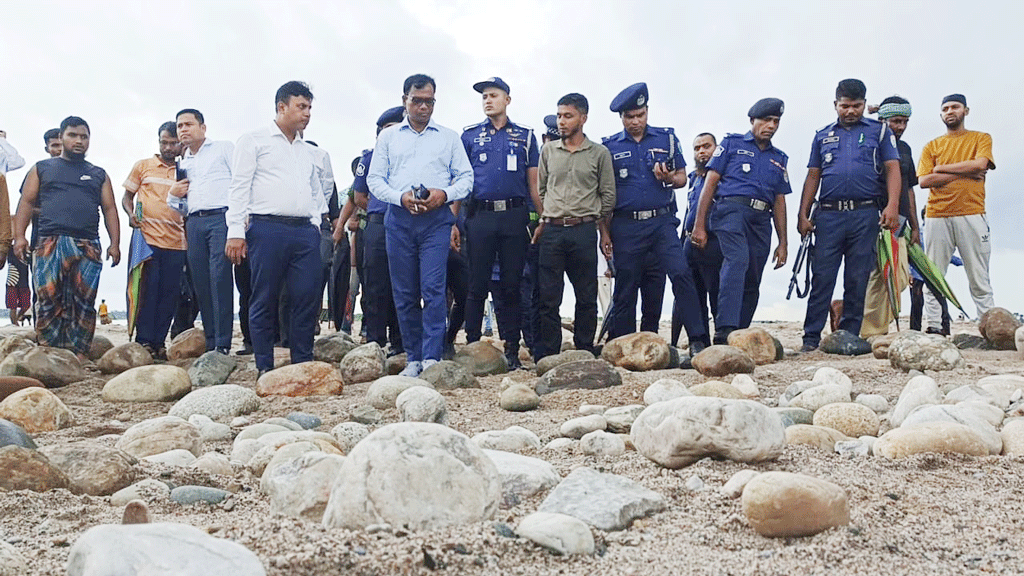 Read more about the article দায়িত্ব নেওয়ার প্রথম দিনই অ্যাকশনে আলোচিত ডিসি সারওয়ার