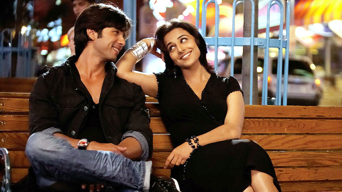 Read more about the article শাহিদ কাপুরের থেকে কম বয়সি মনে হতে হবে, বিদ্যাকে বলে দেন নির্মাতারা