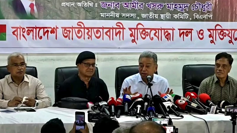 Read more about the article অন্তর্বর্তী সরকারকে এখন থেকেই তত্ত্বাবধায়ক সরকারের মুডে যেতে হবে: আমীর খসরু