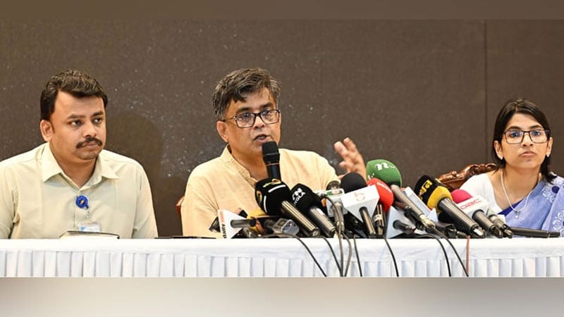 Read more about the article নির্বাচন বানচালের যেকোনো ষড়যন্ত্র মোকাবিলা করা হবে: প্রধান উপদেষ্টা