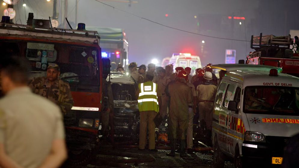 Read more about the article দিল্লিতে ভয়াবহ বিস্ফোরণ, নিহতের সংখ্যা বেড়ে ১৩