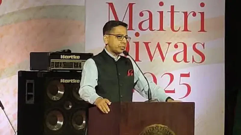 Read more about the article সমতা ও পারস্পরিক শ্রদ্ধার ভিত্তিতে বাংলাদেশের সঙ্গে সম্পর্ক চায় ভারত: প্রণয় ভার্মা