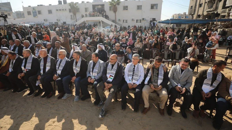 Read more about the article ইসরায়েলের আগ্রাসন; রক্তের নদীর মধ্যে স্নাতক হলেন গাজার চিকিৎসকরা