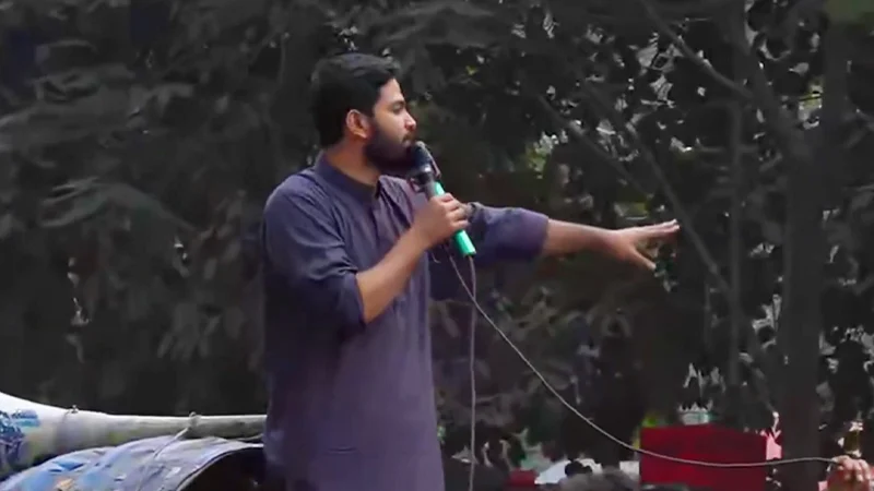 Read more about the article স্বরাষ্ট্র উপদেষ্টার কাছে জবাব চেয়ে শাহবাগ ছাড়ল ইনকিলাব মঞ্চ