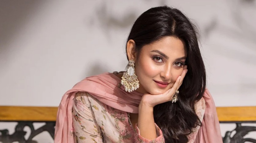 Read more about the article নাজনীন নীহার ‘অ্যারেঞ্জ ম্যারেজ’