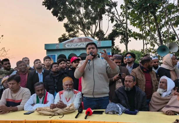 Read more about the article বিদেশে টাকা পাচারকারীদের সংসদে ঠাঁই হবে না: হাসনাত আবদুল্লাহ