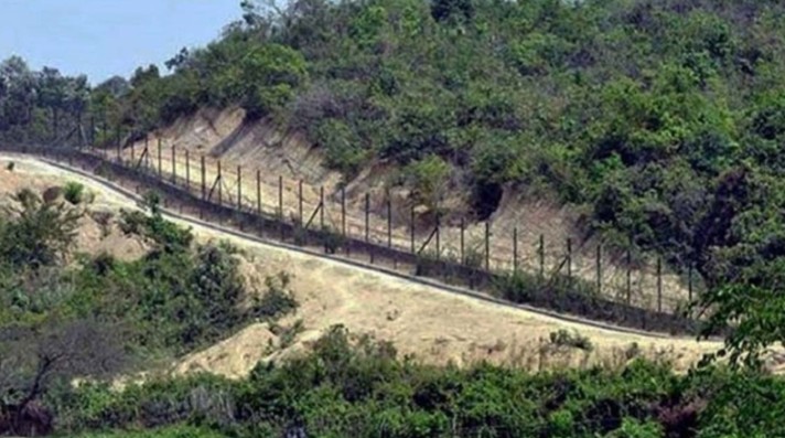 Read more about the article সীমান্তে আরাকান আর্মির পুঁতে রাখা মাইন বিস্ফোরণে বাংলাদেশির পা বিচ্ছিন্ন