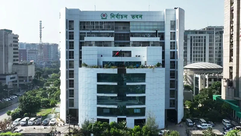 Read more about the article গণভোটে সরকারি কর্মকর্তারা ‘হ্যাঁ’ বা ‘না’-এর পক্ষে প্রচার চালাতে পারবেন না: ইসি